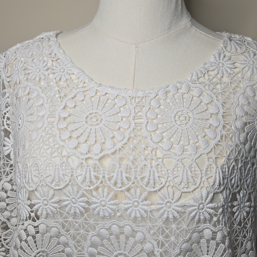 Chico's White Lace Crochet Tunic Top with Pleated Hem – Size 2 (Large) - Picture 3 of 9